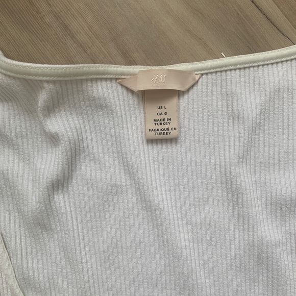 Puff Sleeves Shirt - Picture 3 of 3